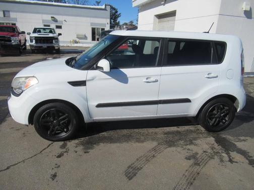2011 Kia Soul +