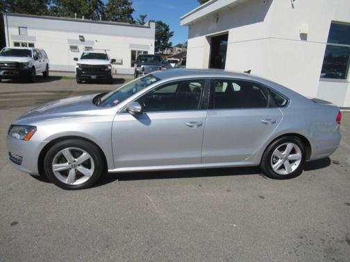 2013 Volkswagen Passat 2.5 SE