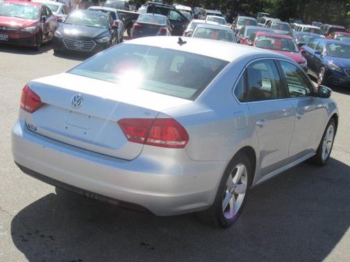 2013 Volkswagen Passat 2.5 SE