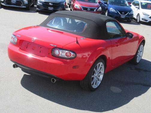 True Red 2006 Mazda MX-5 Miata Grand Touring