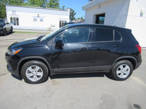 Black 2019 Chevrolet Trax LS