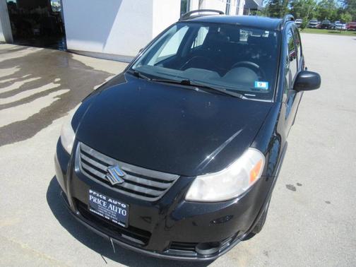Black 2013 Suzuki SX4 Premium