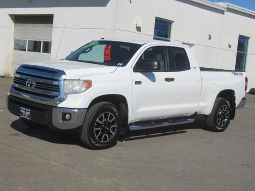 2016 Toyota Tundra SR5