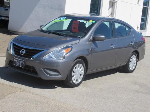 Gray 2019 Nissan Versa 1.6 SV
