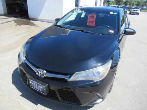 Black 2017 Toyota Camry SE