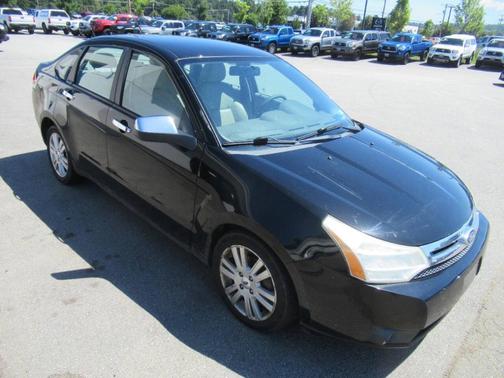 Black 2011 Ford Focus SEL