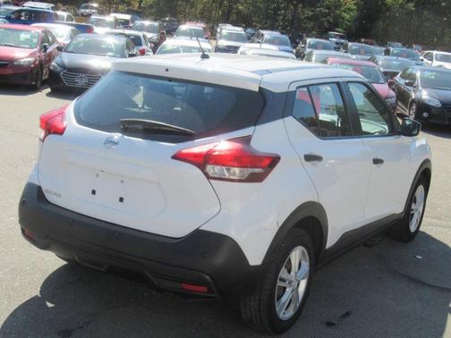 2020 Nissan Kicks S
