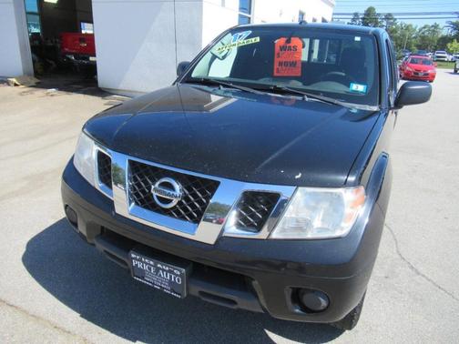 2017 Nissan Frontier SV
