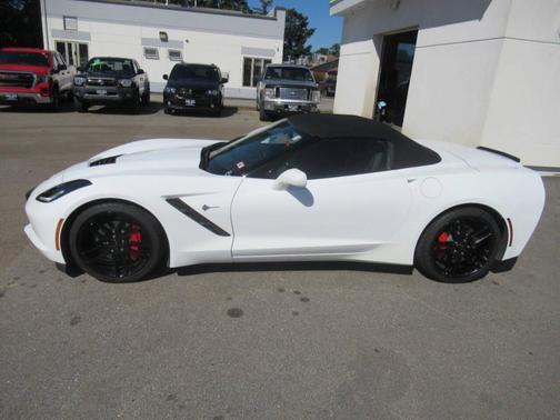 White 2019 Chevrolet Corvette Stingray