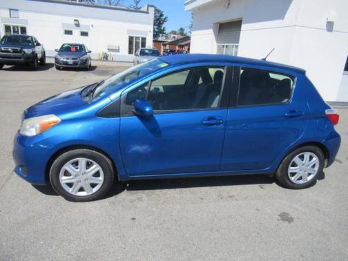 2012 Toyota Yaris L