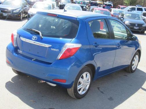 2012 Toyota Yaris L