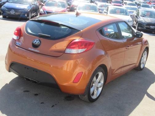 2013 Hyundai Veloster Base
