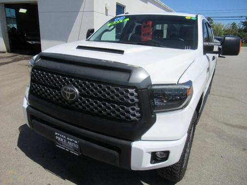 White 2019 Toyota Tundra SR5