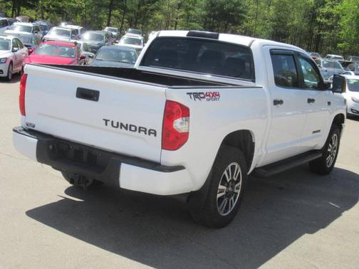 White 2019 Toyota Tundra SR5
