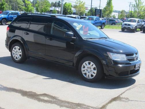 Black 2019 Dodge Journey SE Value Package