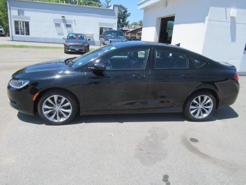 Black 2015 Chrysler 200 S
