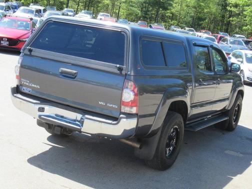 Gray 2015 Toyota Tacoma 5.0 FT