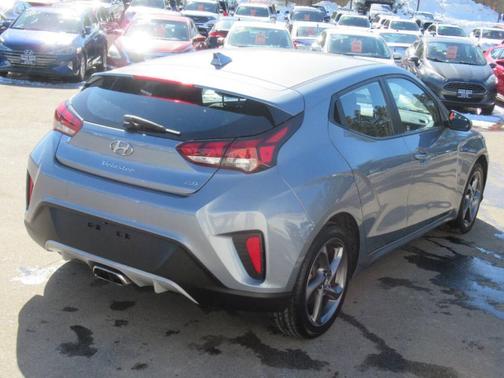 2020 Hyundai Veloster 