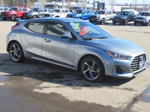 2020 Hyundai Veloster 