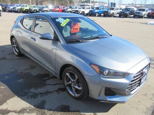 2020 Hyundai Veloster 