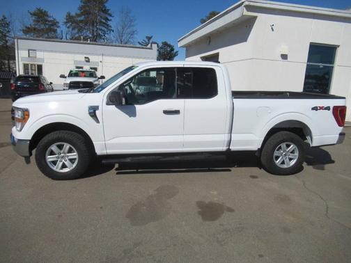 White 2022 Ford F-150 XLT