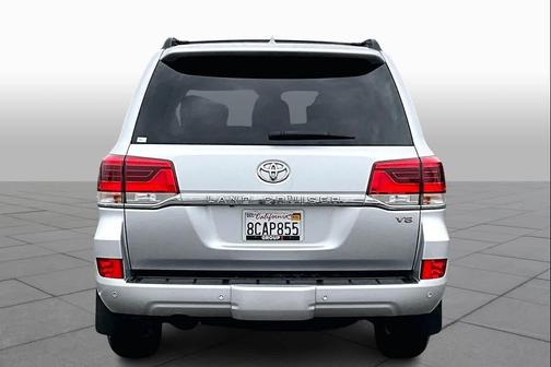 2018 Toyota Land Cruiser Base