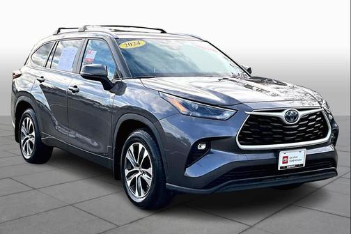 2024 Toyota Highlander Hybrid XLE