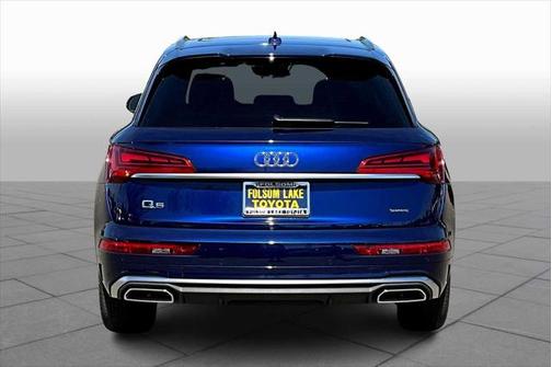 2022 Audi Q5 45 S line Premium Plus