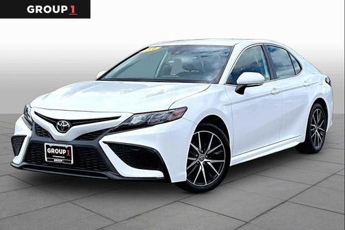 Ice Cap 2023 Toyota Camry SE