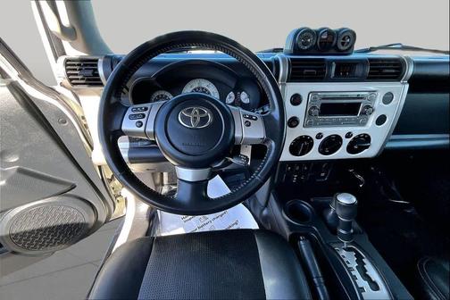 Iceberg 2014 Toyota FJ Cruiser Base