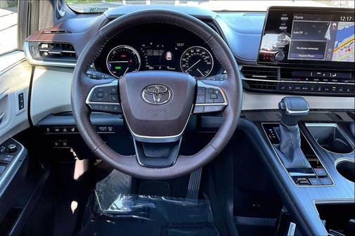 2021 Toyota Sienna Platinum