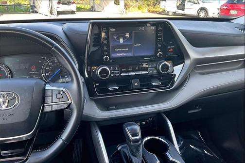 2020 Toyota Highlander Hybrid XLE