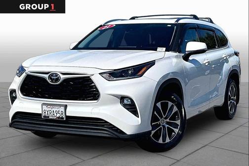 Blizzard Pearl 2021 Toyota Highlander XLE