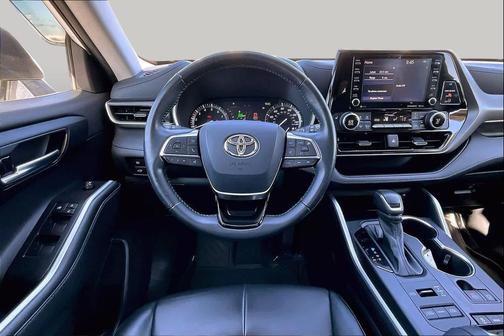 Blizzard Pearl 2021 Toyota Highlander XLE