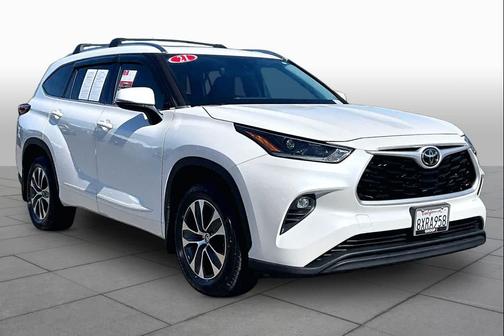 Blizzard Pearl 2021 Toyota Highlander XLE