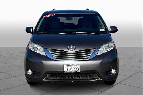 2016 Toyota Sienna XLE