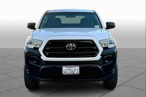 2017 Toyota Tacoma SR