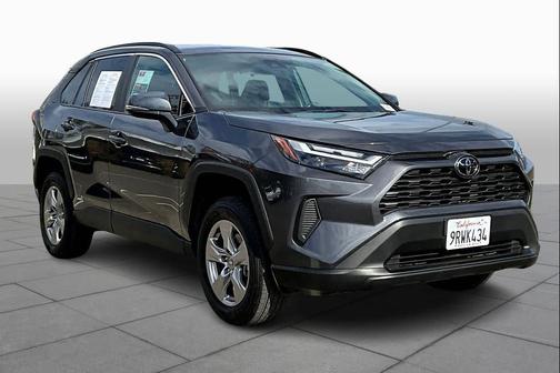 2025 Toyota RAV4 Hybrid XLE