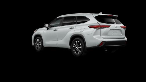 White 2026 Toyota Highlander Hybrid XLE