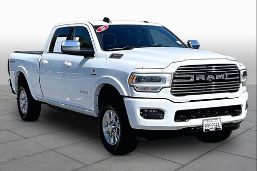 Bright White Clearcoat 2020 RAM 3500 Laramie Crew Cab 4x4 6'4' Box