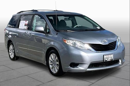 2011 Toyota Sienna LE
