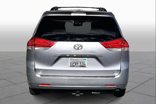 2011 Toyota Sienna LE