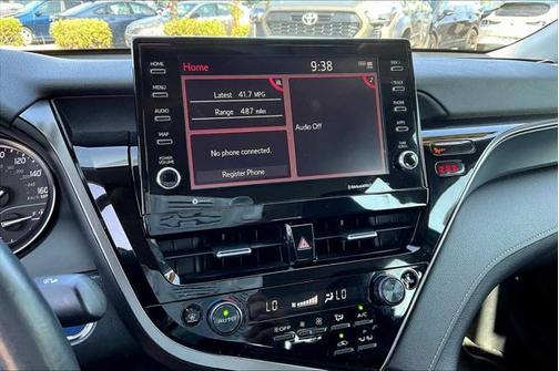 2024 Toyota Camry Hybrid SE