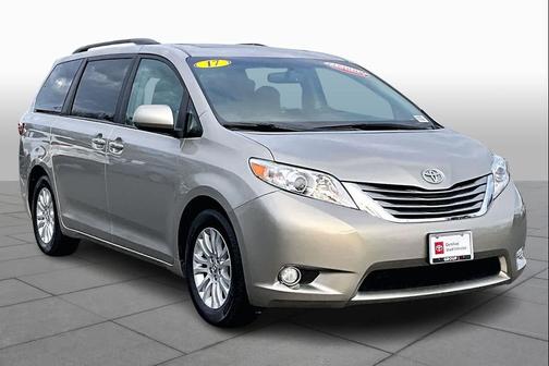 2017 Toyota Sienna XLE