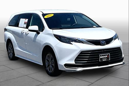 Ice Cap 2025 Toyota Sienna LE