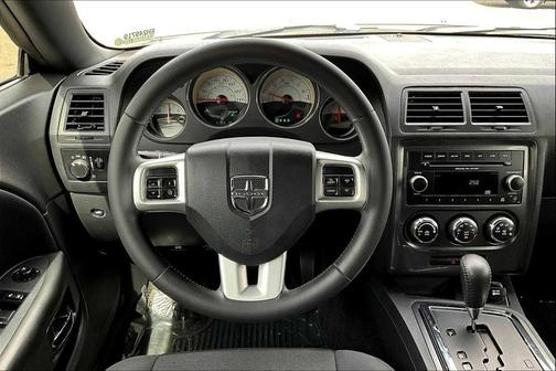2014 Dodge Challenger SXT