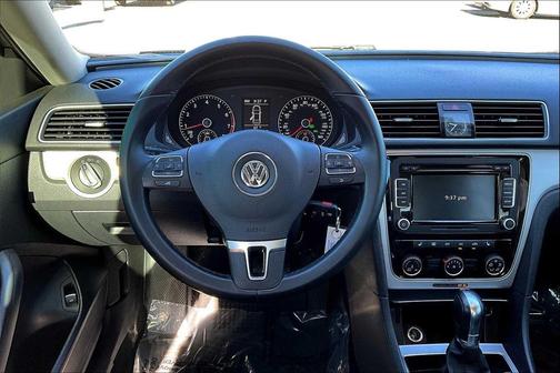 2013 Volkswagen Passat 2.5 SE