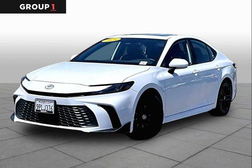 Ice Cap 2025 Toyota Camry SE