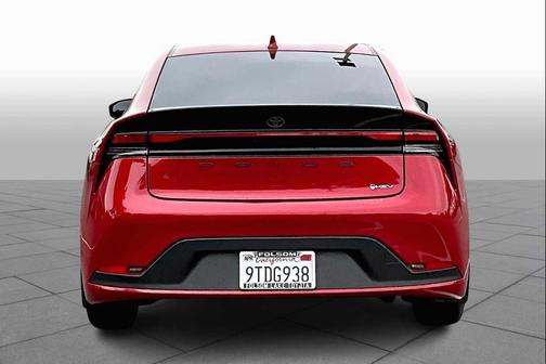 2025 Toyota Prius LE