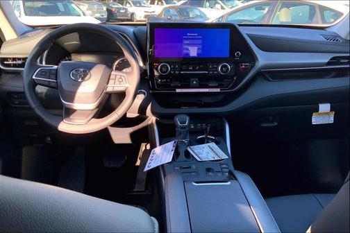 2026 Toyota Highlander XLE